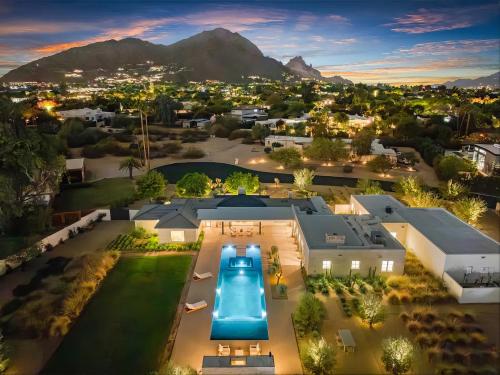 Paradise Valley - Pool, Hot Tub & Outdoor Fireplace in Paradise Valley