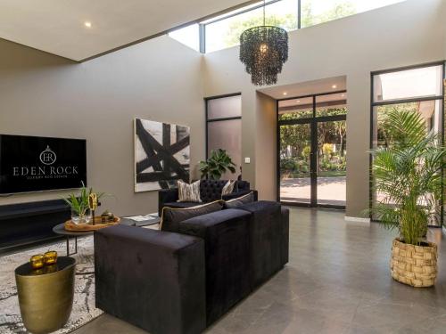 Luxury Villa Rainbow, Eden Rock Estate, Pennington in Imbabala Forest Estate
