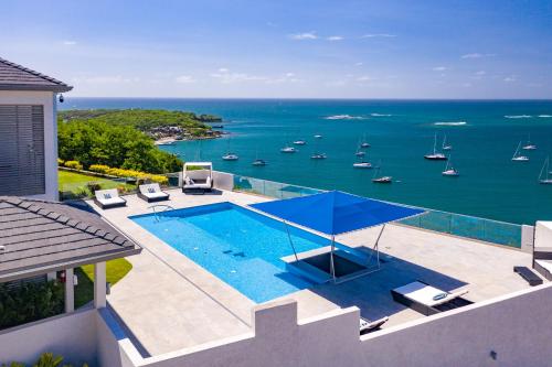 Bể bơi, Ruby - 2-bed condo with pool in Grand Anse