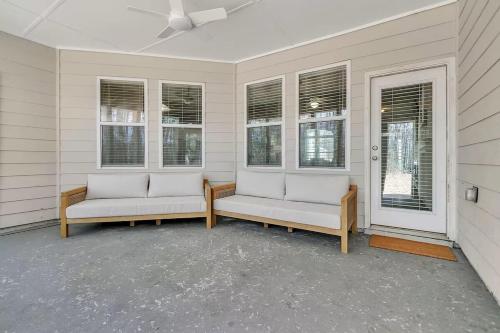 South Fulton Home Sleeps 10, Quiet Neighborhood in South Fulton
