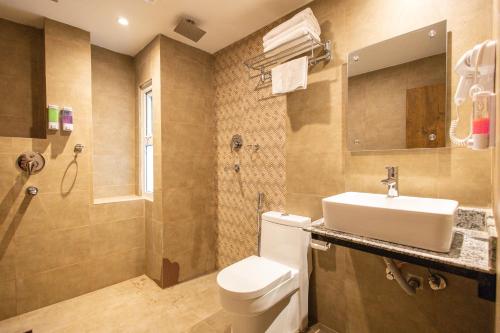 room detail thumbnail 2