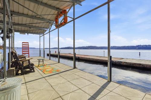 Beautiful waterfront lake home with private dock - main image