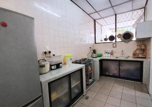 Advent Villa, just 100 meters to Penang Adventist Hospital near Moutain Foot Curry Mee