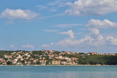 Apartments in Silo - Insel Krk 13592 - image 2
