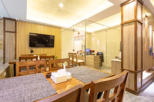 Shared lounge/TV area, Divya Boutique Hotel in Kathmandu