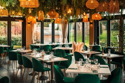 Hotel Les Suites - Domaine de Crecy in Crecy-la-Chapelle