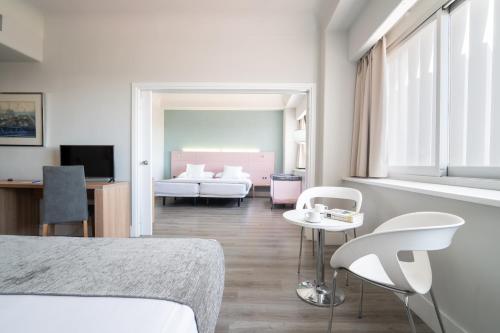 room detail thumbnail 0