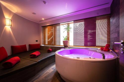 Hot tub, Hotel Amselgrundschloßchen in Rathen
