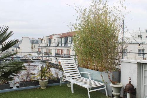 Romantic apartment with a view of the Sacré-Cœur (Romantic apartment with a view of the Sacre-Cœur) in Pigalle