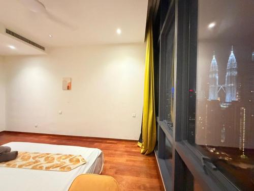 The Manor KLCC By Serviced Apertment - image 3