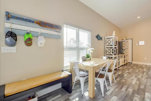 Deck and Steinhatchee River Views Family Getaway in Steinhatchee (FL)
