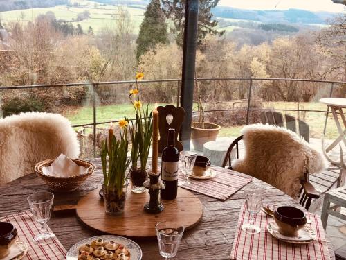 Slow Refuge in Mormont