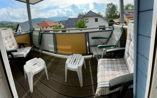 Gemütliche und geräumige Ferienwohnung in Universitätsnähe (Gemutliche und geraumige Ferienwohnung in Universitatsnahe) in 伊爾梅瑙