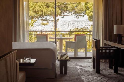 Cap d'Antibes Beach Hotel in Saramartel