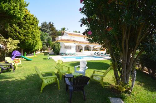 taman, 7-Bed Villa Heated Pool Golf paradise Sleeps 16 in La Sierrezuela