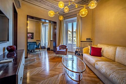YiD Santa Maria Novella Suites apt with balcony, Florencie