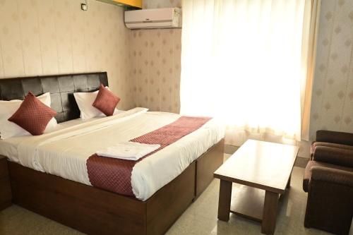 Hotel Meenakshi Garden – khách sạn tại Ajabpur Kalan
