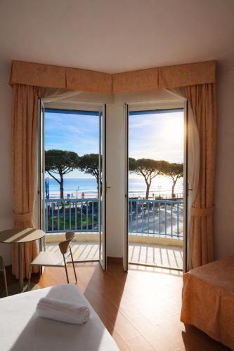 LVG Hotel Collection - Majestic in Алассіо