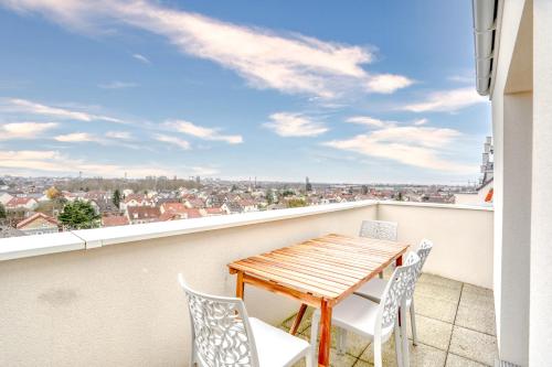 View, Duplex Paris, Villepinte Expo, CDG, Disneyland in Le Blanc-Mesnil