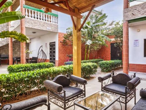 Deux chambres privées près de la plage – khách sạn tại Mbour