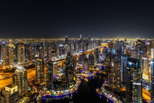 Deluxe Marina Gate Suite with Sea and Ain Dubai View - image 9