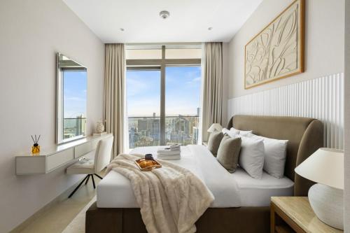 Deluxe Marina Gate Suite with Sea and Ain Dubai View - image 10