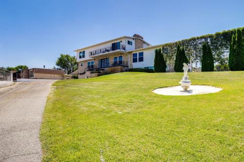 Iekārtas, Luxury Mountain View Retreat with Pool and Hot tub in West Haven (UT)