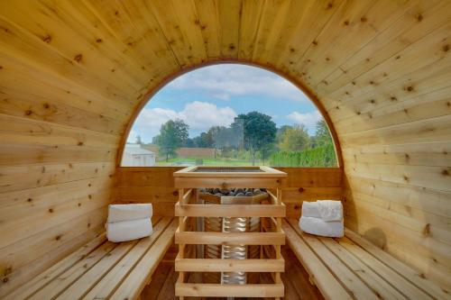 Nature Haven Pond,Pool and Hot Tub in Myerstown, USA