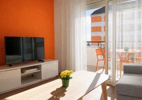 Beachfront apartment with sea views in Cunit