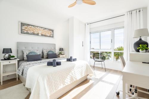 La Vista del Mar Luxury Apartment- 2 air conditioners- Terrace & Pool- Golf del Sur