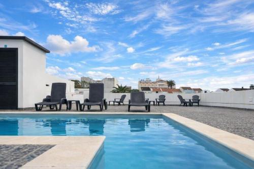 The Rock Hostel – khách sạn tại Ponta Delgada