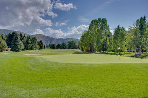 Avon Duplex about 6 Mi to Beaver Creek Resort! in Avon, USA