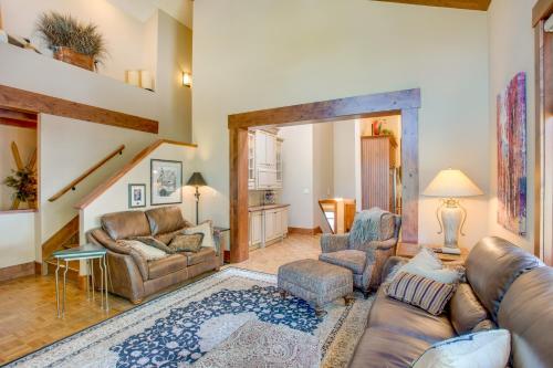 Avon Duplex about 6 Mi to Beaver Creek Resort! in Avon, USA