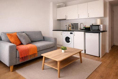 Létesítmények, Beachfront apartment with sea views in Cunit