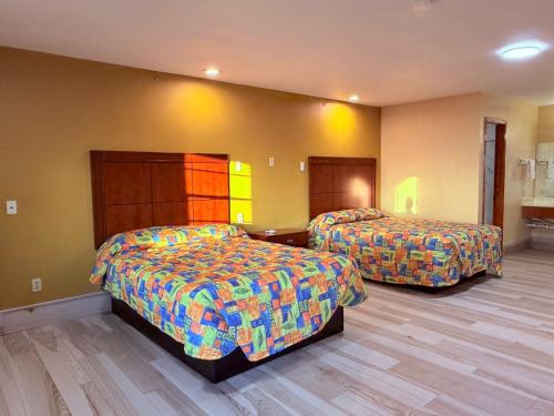 Aloha Inn - image 36