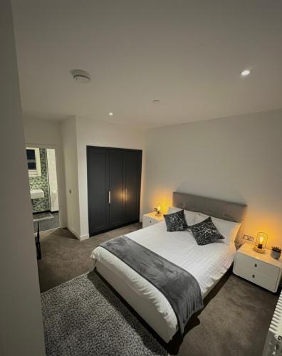 Lux 2 Bed Flat, balcony Canary Whalf