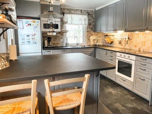Iekārtas, 6 person holiday home in LÖTTORP (6 person holiday home in LOTTORP) in Mellböda