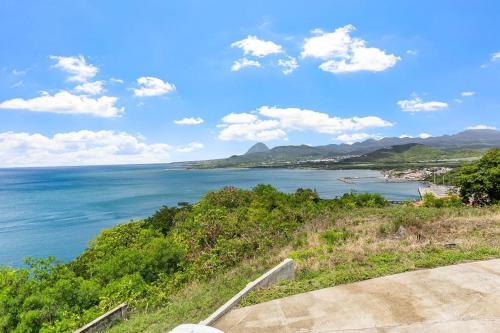 2BR Oceanview • Walk to Beach • Saint Lucia in ビュー フォール