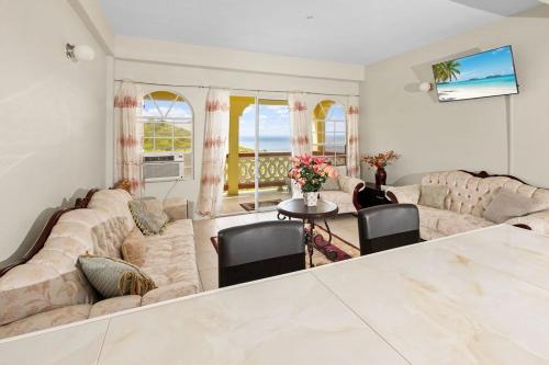 2BR Oceanview • Walk to Beach • Saint Lucia in ビュー フォール