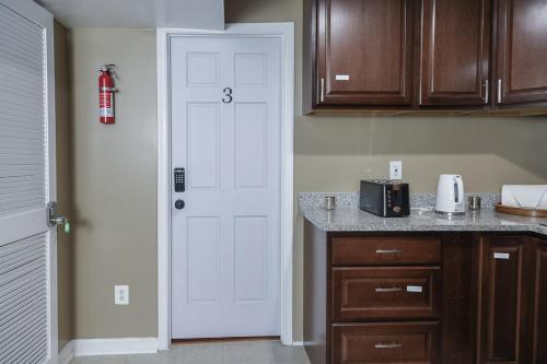 設施, Chic Studio Retreat - Close to DC & Top Attractions in 蘭漢