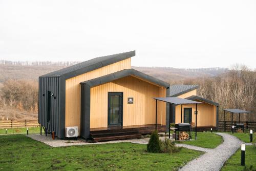 Hrust House