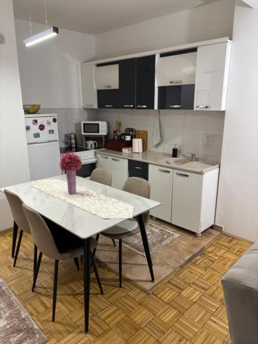 ห้องครัว, Urban Nest Prizren in ลาคูริก