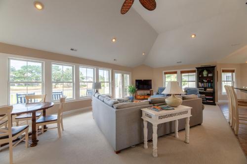 Show Boat - Kitty Hawk MP 2.5, Pool, Hot Tub, Rec Room, Pool Table, Golf Course Views in Kitty Hawk (NC)