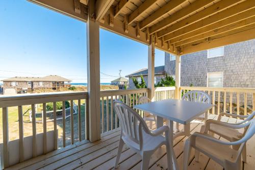 Sea Sun Greetings - Kitty Hawk MP 2.5, Ocean Views, Direct Beach Access, Pool, Hot Tub, Pets OK in Kitty Hawk (NC)