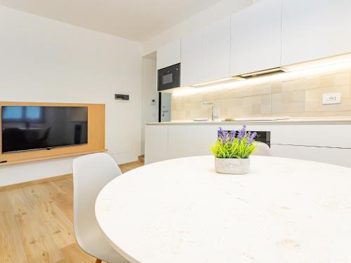 Létesítmények, Riva RealEstate - Lake Central Suite in Lecco