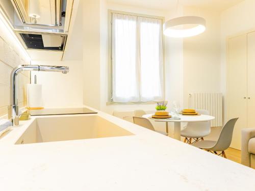 Riva RealEstate - Lake Central Suite in Lecco