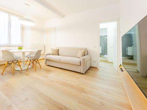 Létesítmények, Riva RealEstate - Lake Central Suite in Lecco