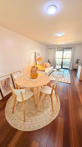 Nomad Dreams N5 Cascais condo with garage & swimming pool in 巴洛奧杜羅薩里奧