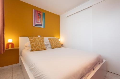My elegant Studio in center of Cannes Festival - image 3