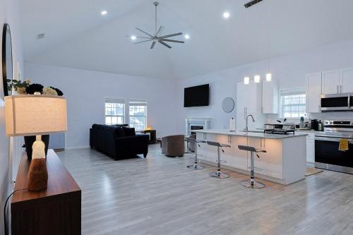 Atlanta 6 Bed 4 Bath 3800sqft in Browns Mill Park